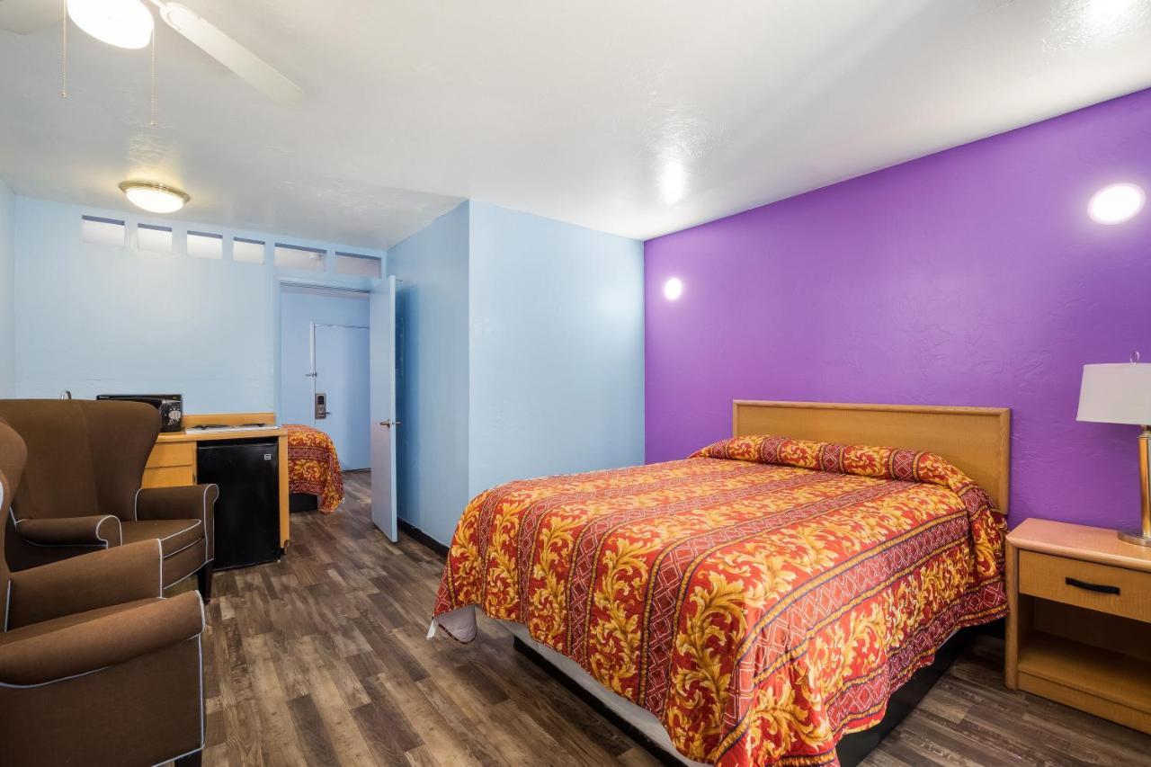 Hotel Knights D.m.a.f Area