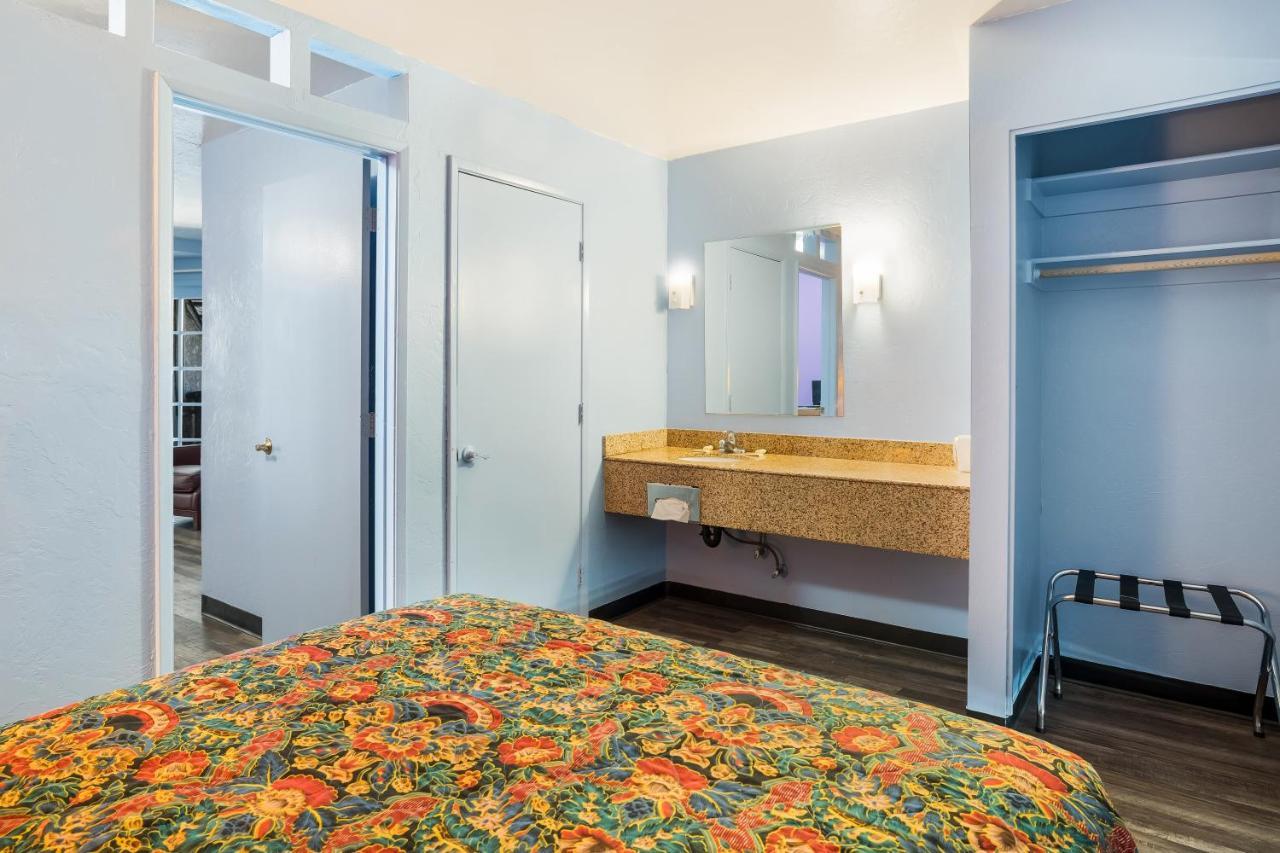 Knights D.m.a.f Area Hotel 3*