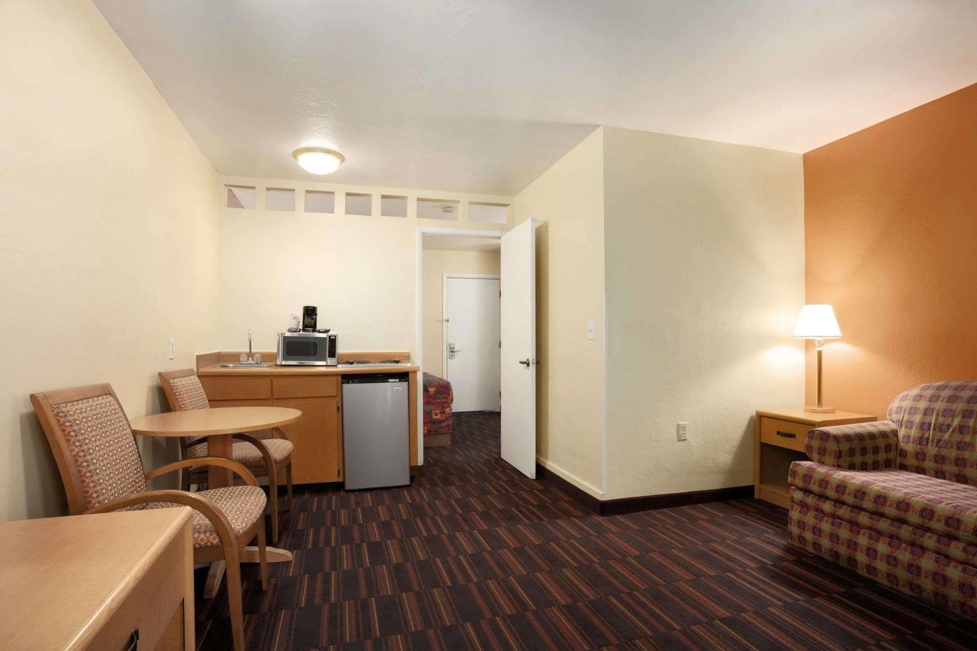 Hotel Knights D.m.a.f Area Tucson