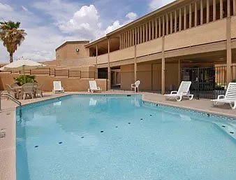 Knights Inn Tucson D.M.A.F Area 